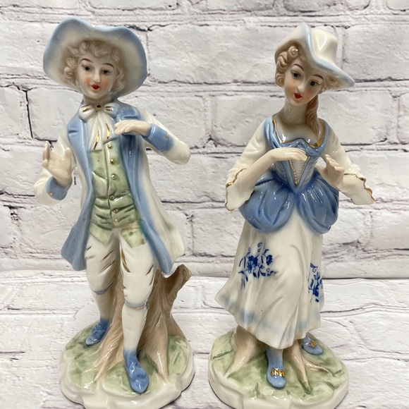Vintage Ceramic Courting Couple Figurines French Provincial Man Woman Blue White - Picture 1 of 8